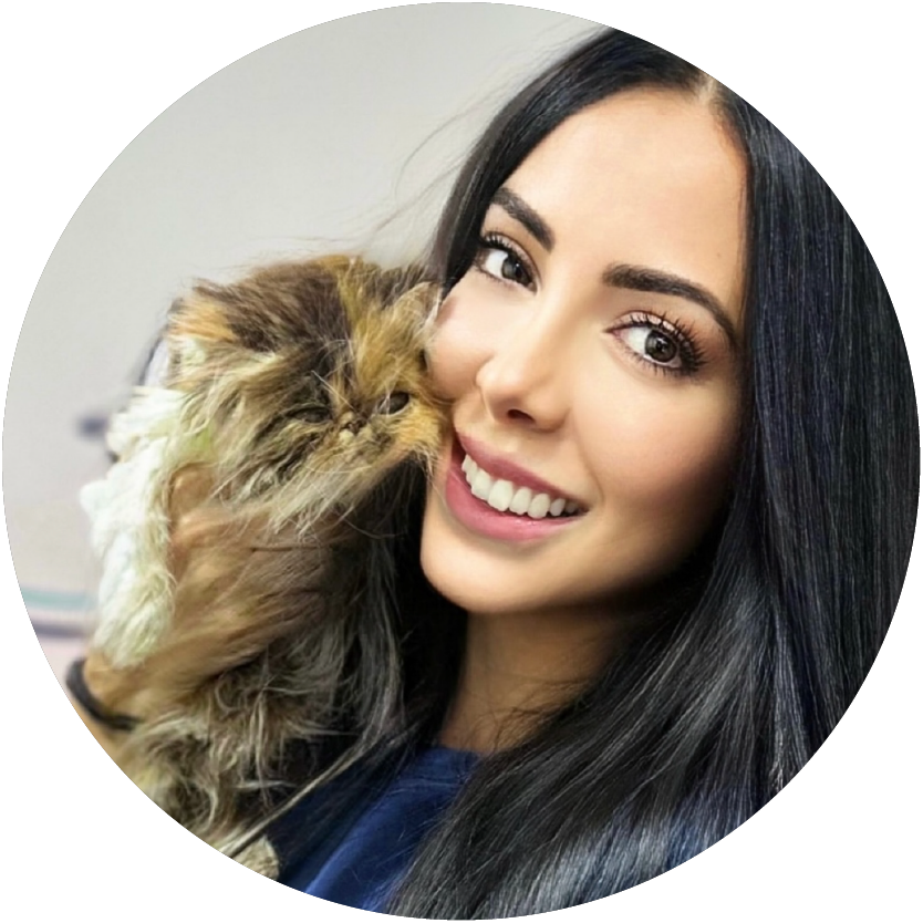 Lili Velez, Medica Veterinaria 1