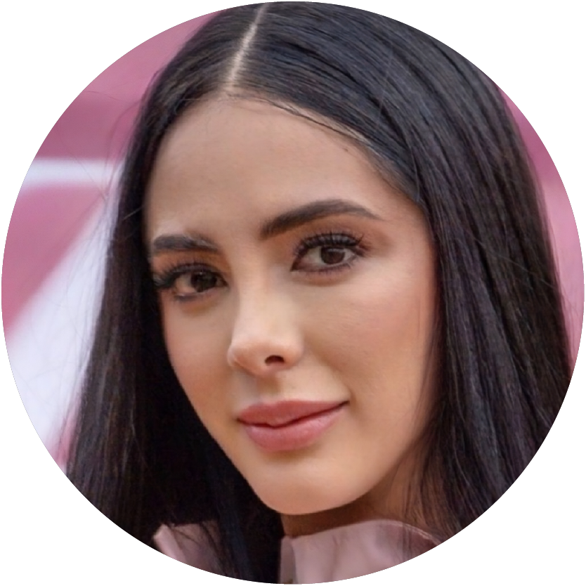 Lili Velez, Medica Veterinaria 1